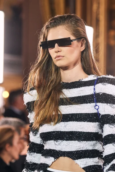 Look 75